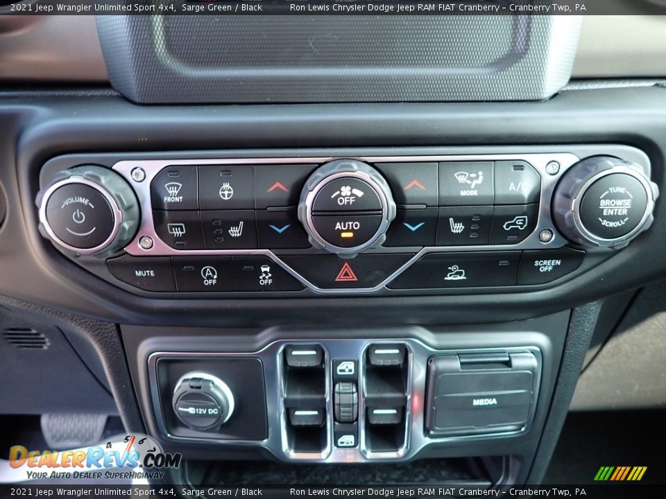 Controls of 2021 Jeep Wrangler Unlimited Sport 4x4 Photo #18