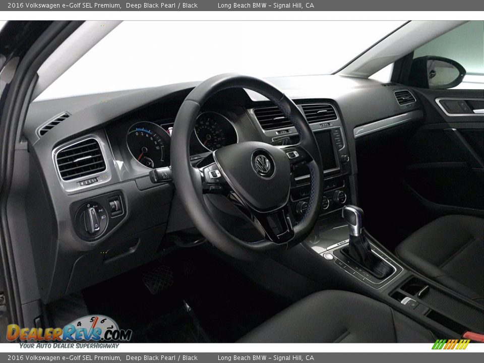 Dashboard of 2016 Volkswagen e-Golf SEL Premium Photo #21