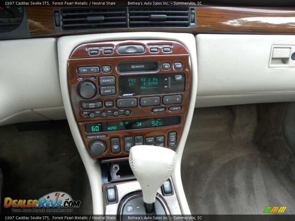 1997 Cadillac Seville STS Forest Pearl Metallic / Neutral Shale Photo #19
