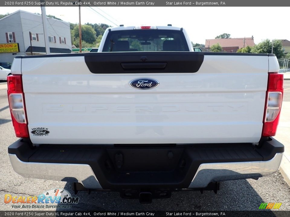 2020 Ford F250 Super Duty XL Regular Cab 4x4 Oxford White / Medium Earth Gray Photo #4