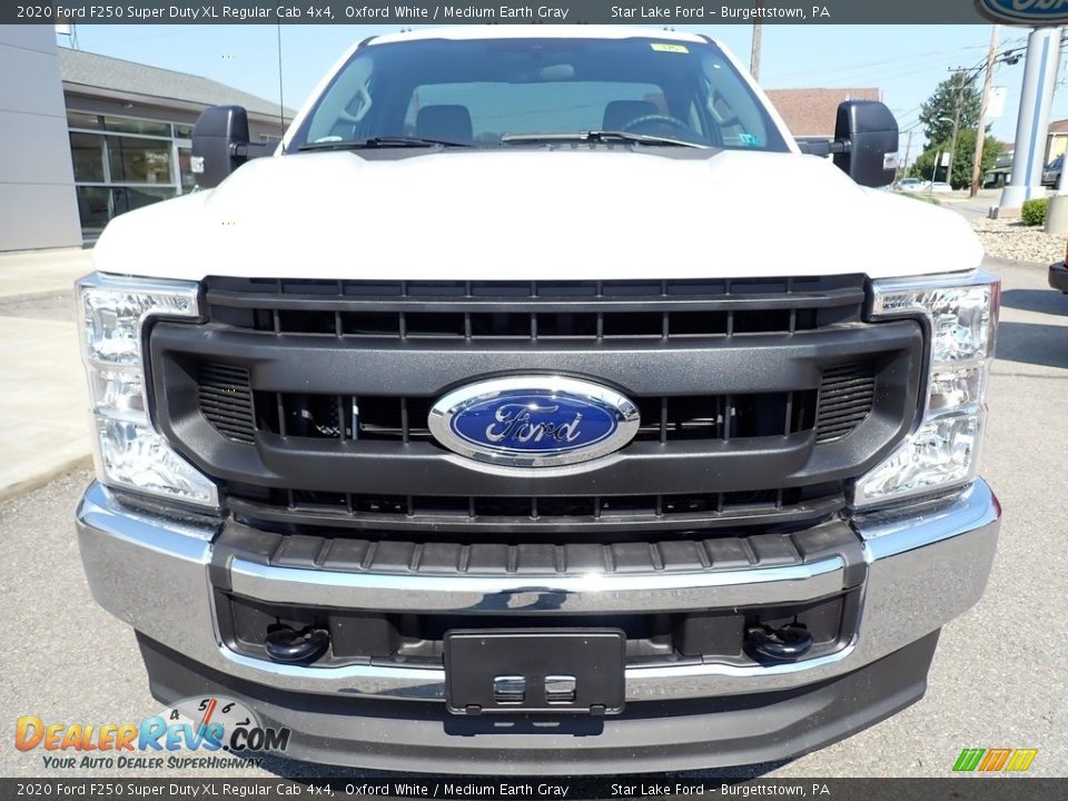 2020 Ford F250 Super Duty XL Regular Cab 4x4 Oxford White / Medium Earth Gray Photo #9