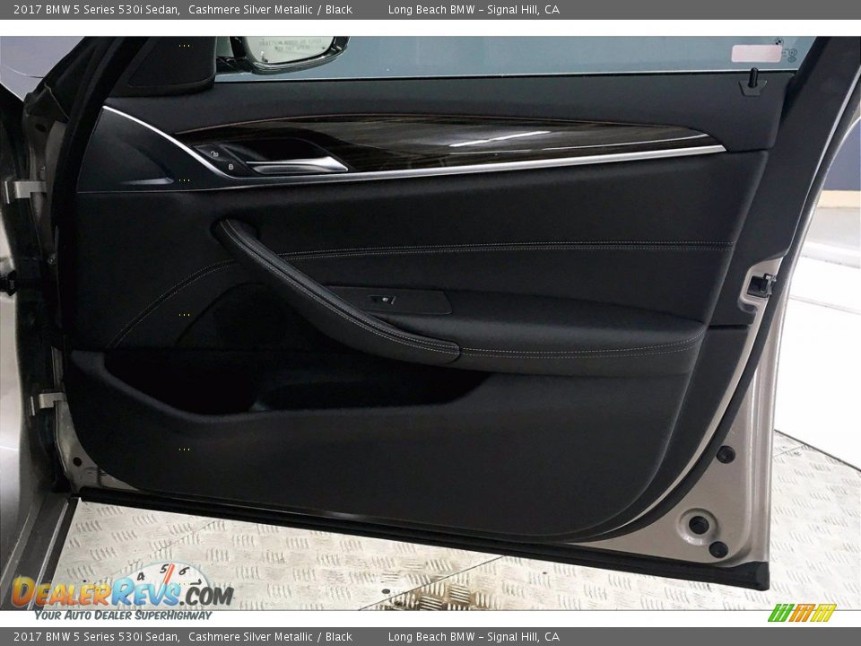 2017 BMW 5 Series 530i Sedan Cashmere Silver Metallic / Black Photo #24