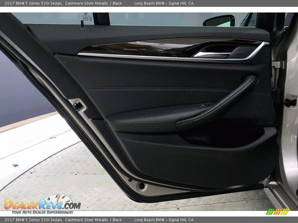 2017 BMW 5 Series 530i Sedan Cashmere Silver Metallic / Black Photo #25