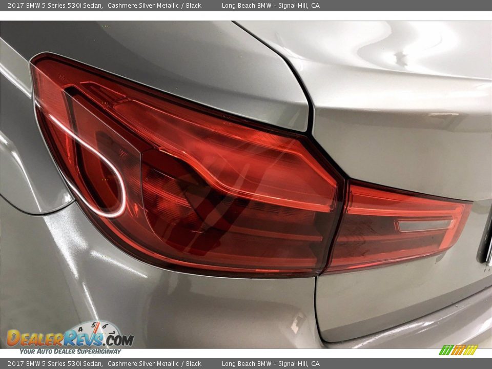2017 BMW 5 Series 530i Sedan Cashmere Silver Metallic / Black Photo #27