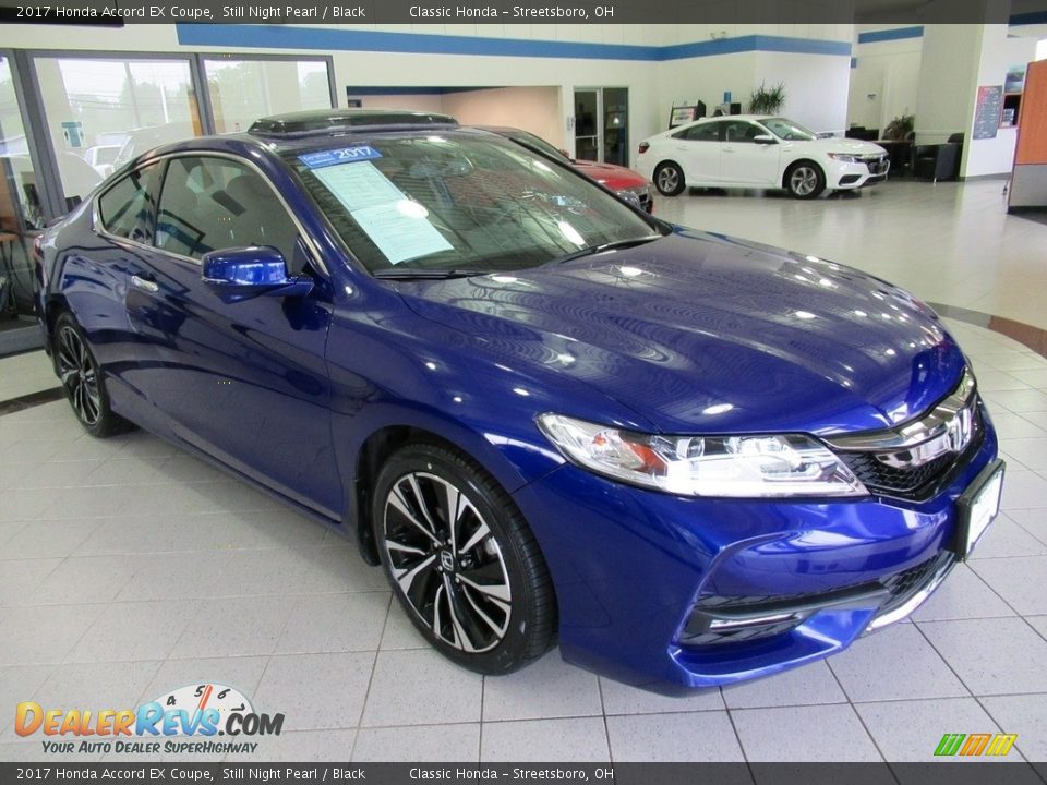Front 3/4 View of 2017 Honda Accord EX Coupe Photo #3