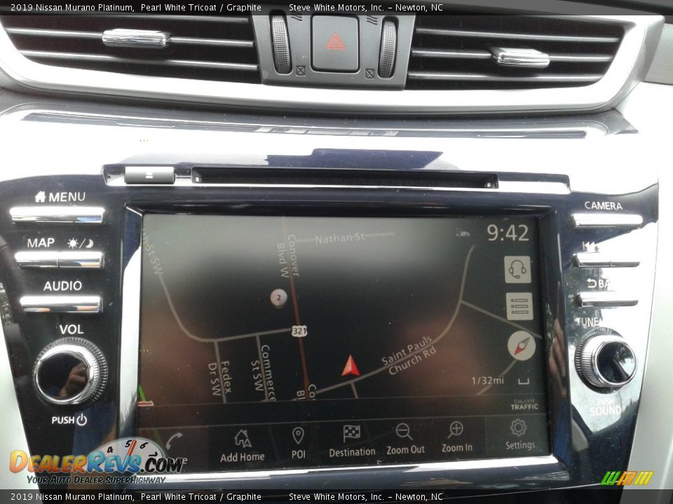 2019 Nissan Murano Platinum Pearl White Tricoat / Graphite Photo #24