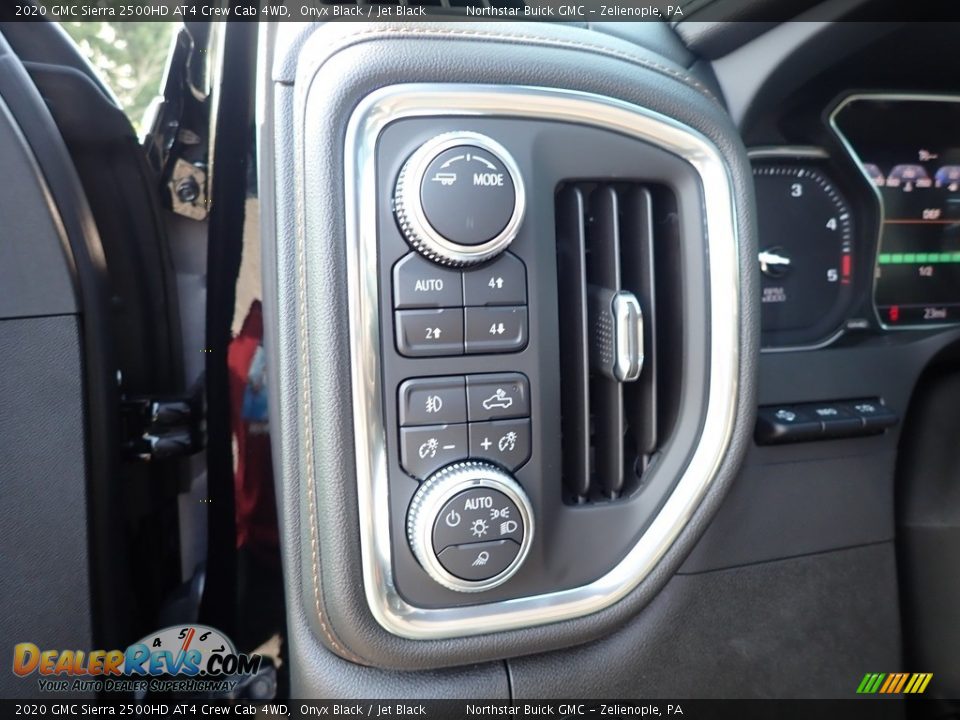 Controls of 2020 GMC Sierra 2500HD AT4 Crew Cab 4WD Photo #11