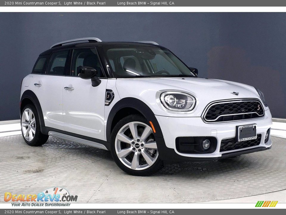 Front 3/4 View of 2020 Mini Countryman Cooper S Photo #19