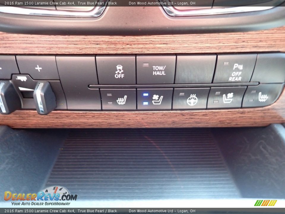 Controls of 2016 Ram 1500 Laramie Crew Cab 4x4 Photo #26