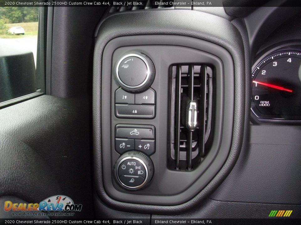 2020 Chevrolet Silverado 2500HD Custom Crew Cab 4x4 Black / Jet Black Photo #20