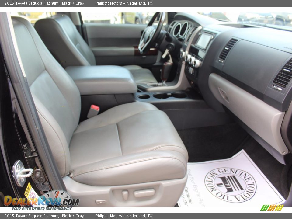Front Seat of 2015 Toyota Sequoia Platinum Photo #27