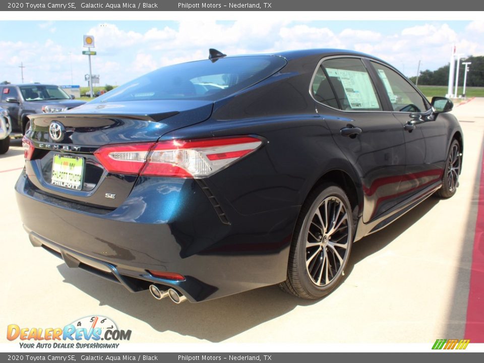 2020 Toyota Camry SE Galactic Aqua Mica / Black Photo #8