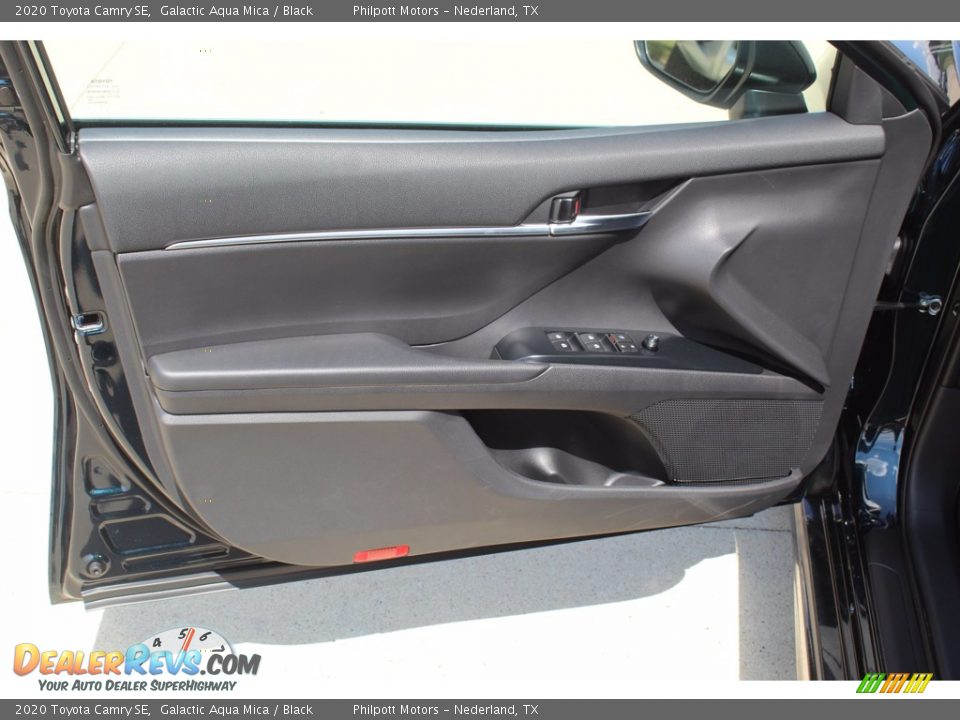 2020 Toyota Camry SE Galactic Aqua Mica / Black Photo #9