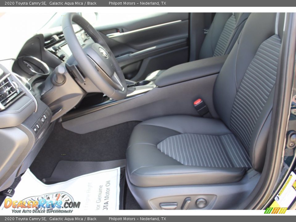 2020 Toyota Camry SE Galactic Aqua Mica / Black Photo #10
