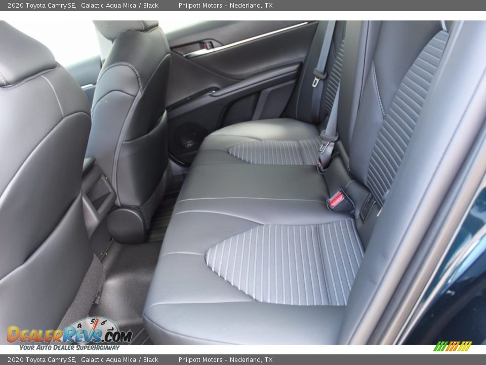 2020 Toyota Camry SE Galactic Aqua Mica / Black Photo #20