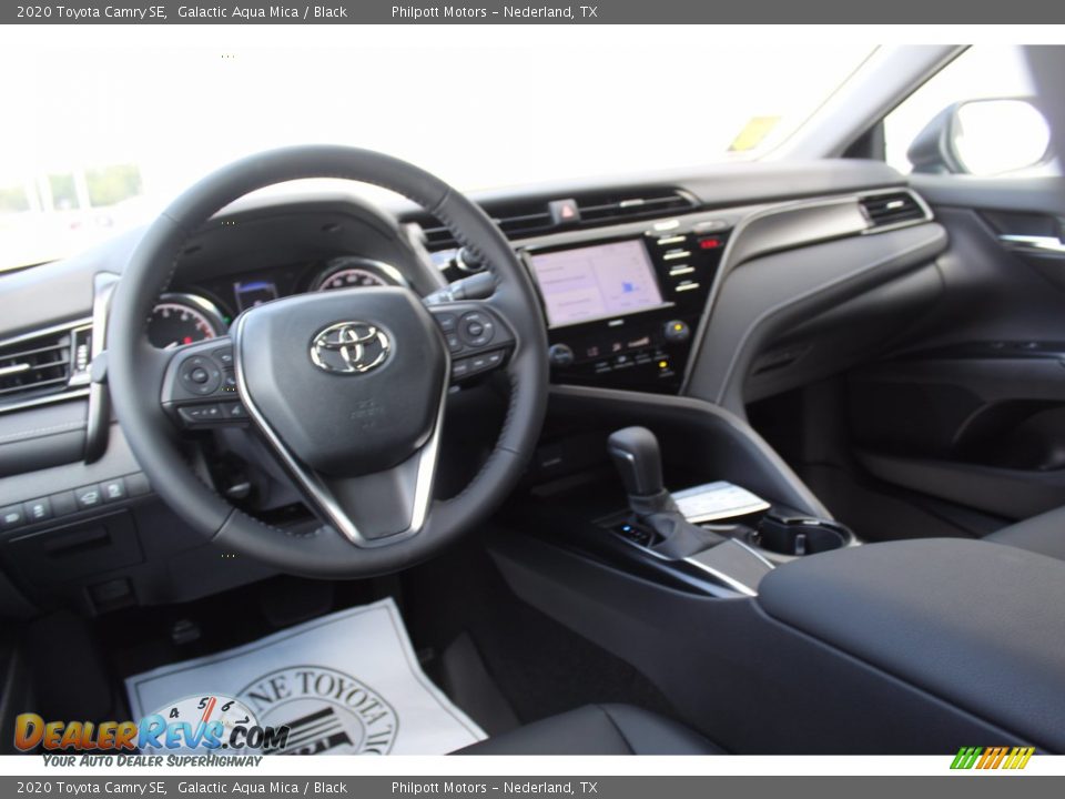 2020 Toyota Camry SE Galactic Aqua Mica / Black Photo #21