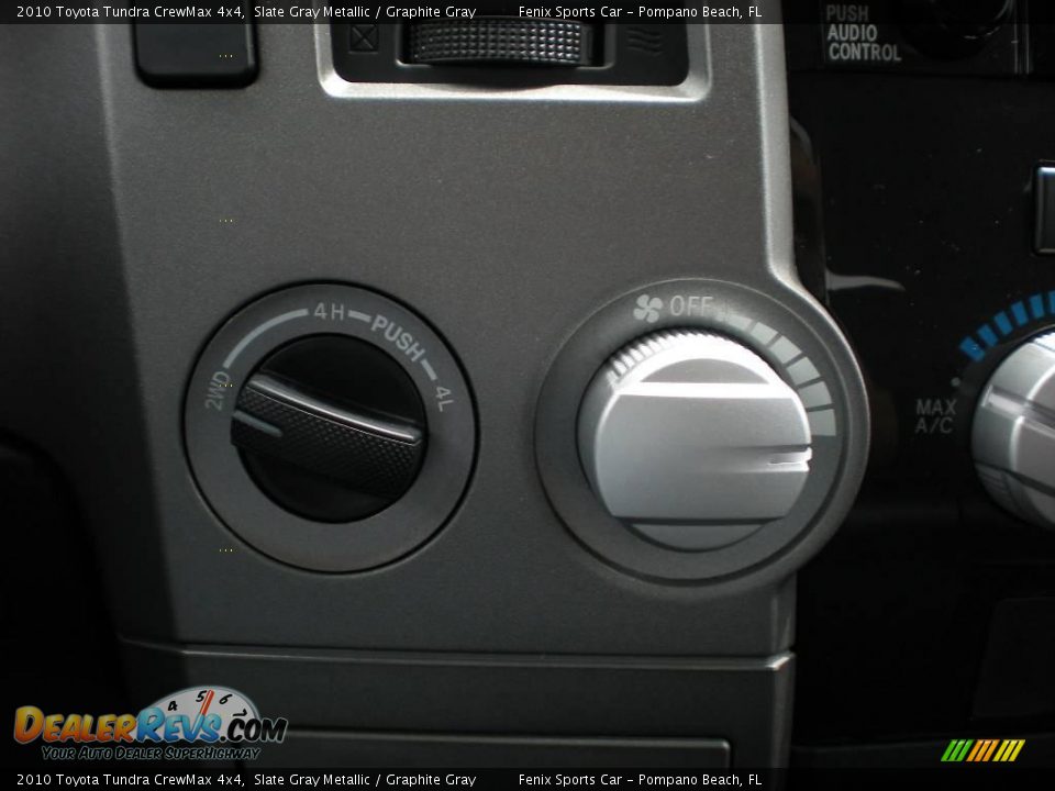 2010 Toyota Tundra CrewMax 4x4 Slate Gray Metallic / Graphite Gray Photo #31