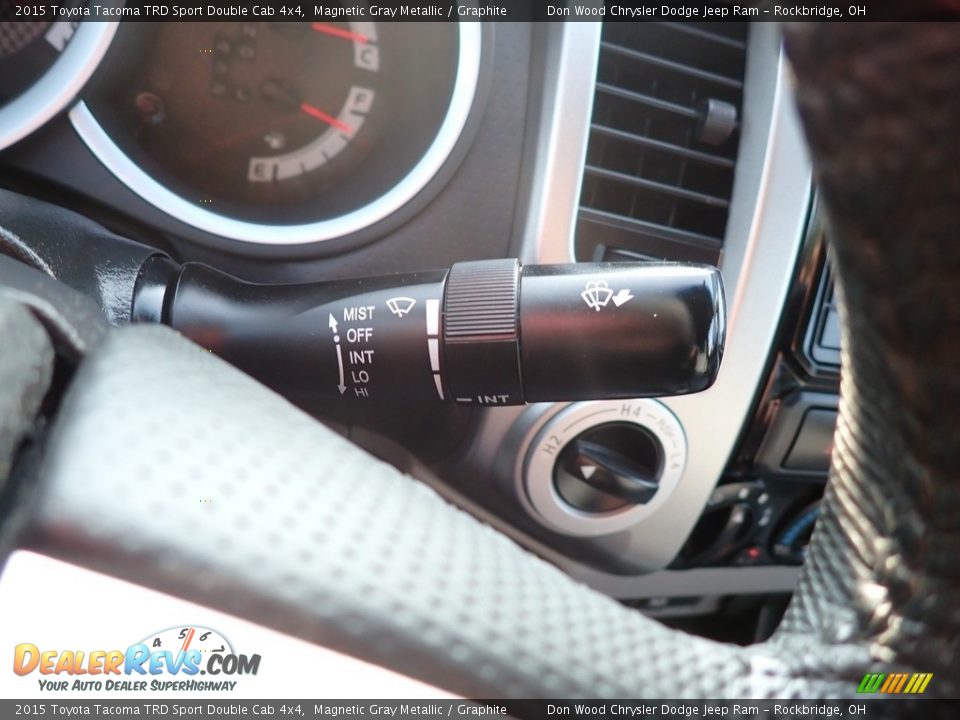Controls of 2015 Toyota Tacoma TRD Sport Double Cab 4x4 Photo #27