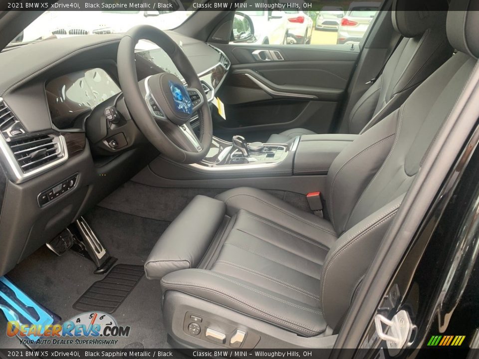 Front Seat of 2021 BMW X5 xDrive40i Photo #3