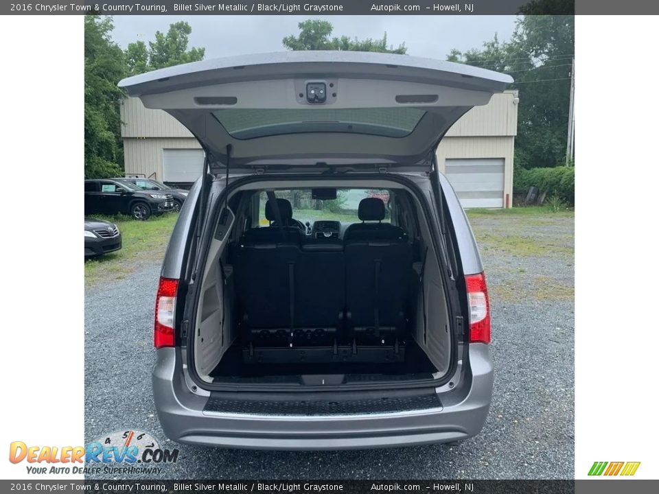 2016 Chrysler Town & Country Touring Billet Silver Metallic / Black/Light Graystone Photo #9