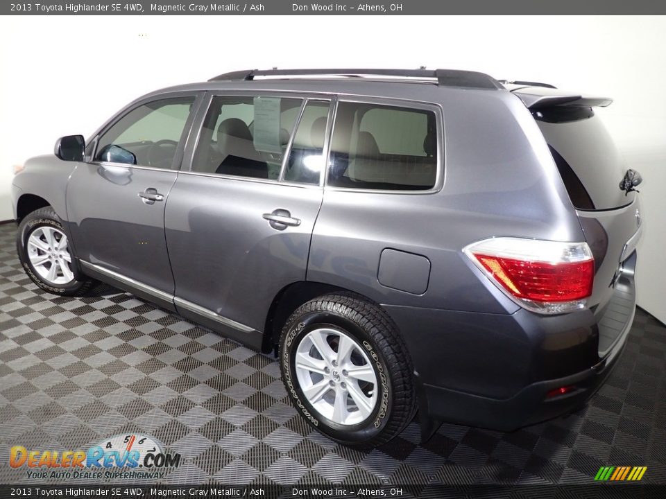 2013 Toyota Highlander SE 4WD Magnetic Gray Metallic / Ash Photo #9