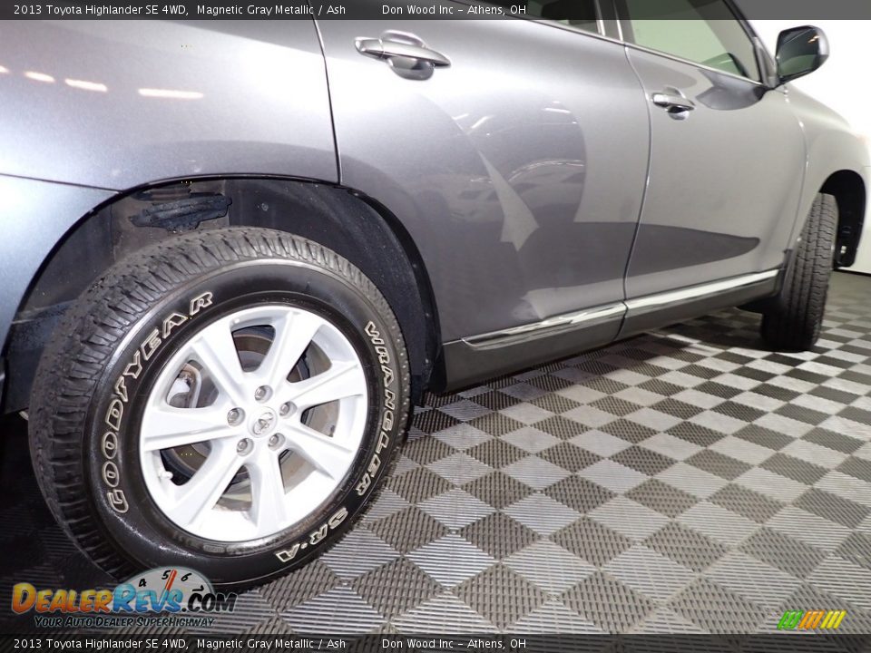 2013 Toyota Highlander SE 4WD Magnetic Gray Metallic / Ash Photo #17