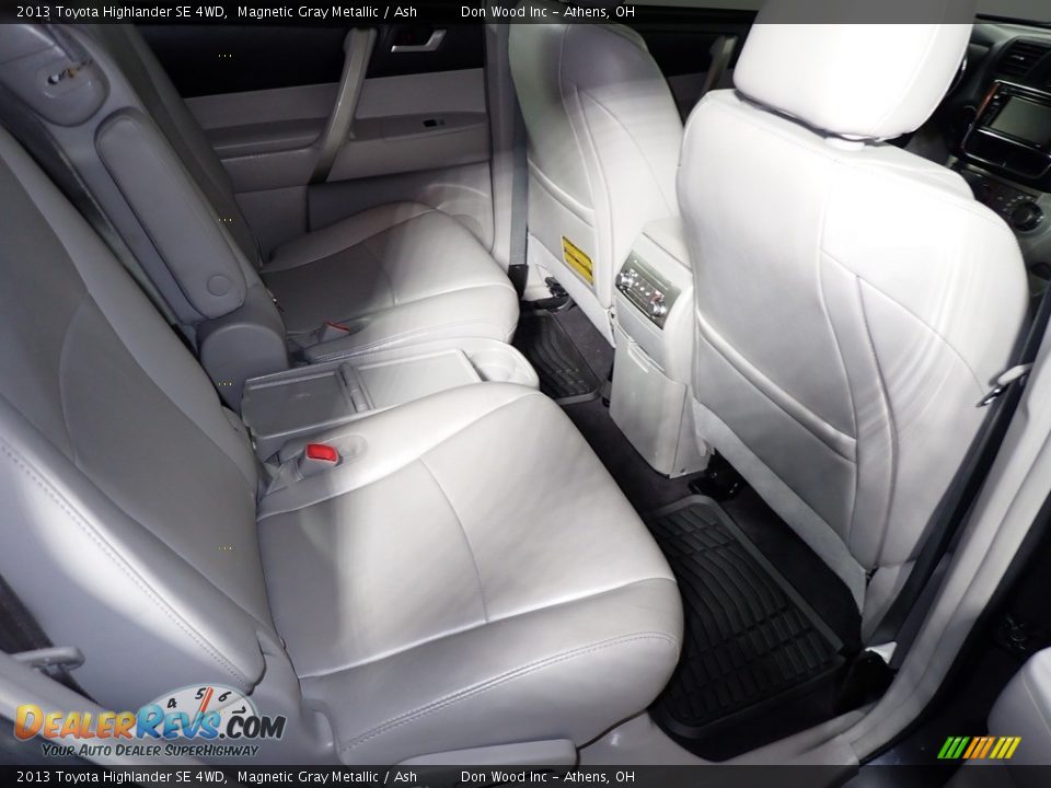 2013 Toyota Highlander SE 4WD Magnetic Gray Metallic / Ash Photo #24