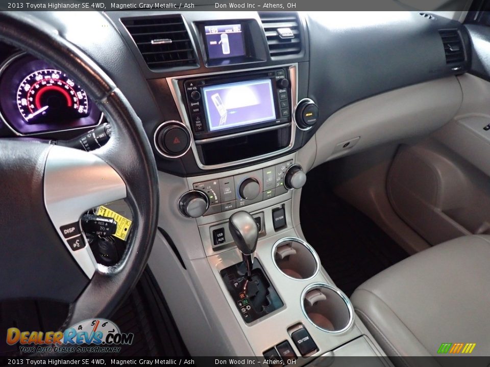 2013 Toyota Highlander SE 4WD Magnetic Gray Metallic / Ash Photo #31
