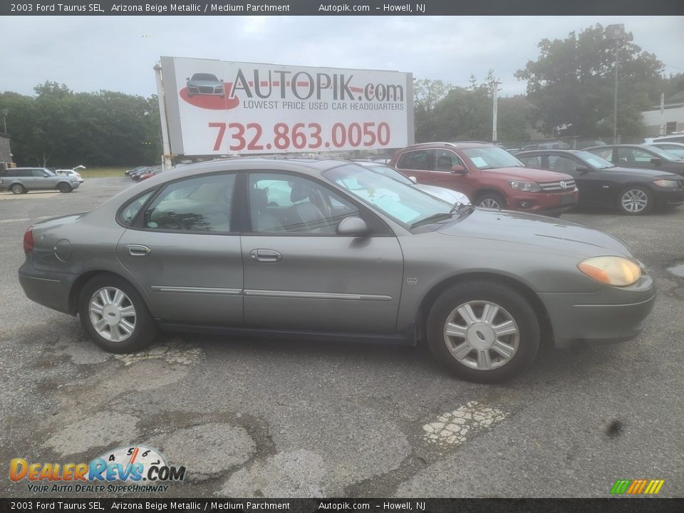 2003 Ford Taurus SEL Arizona Beige Metallic / Medium Parchment Photo #2