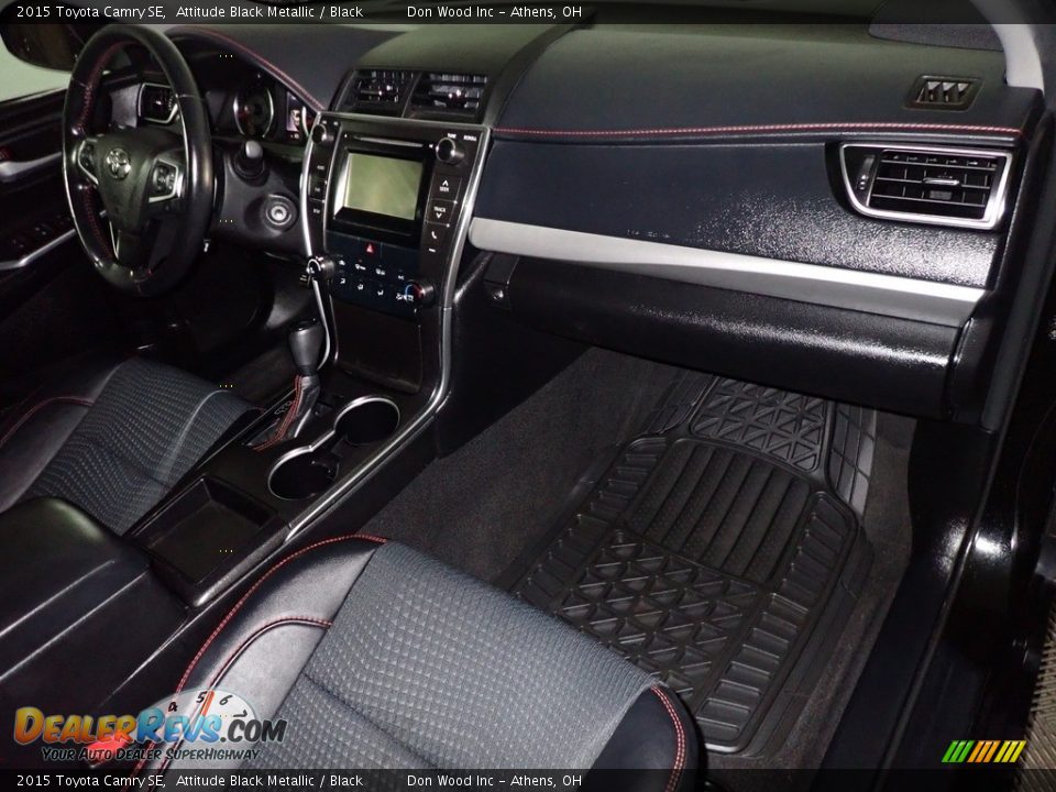 2015 Toyota Camry SE Attitude Black Metallic / Black Photo #26