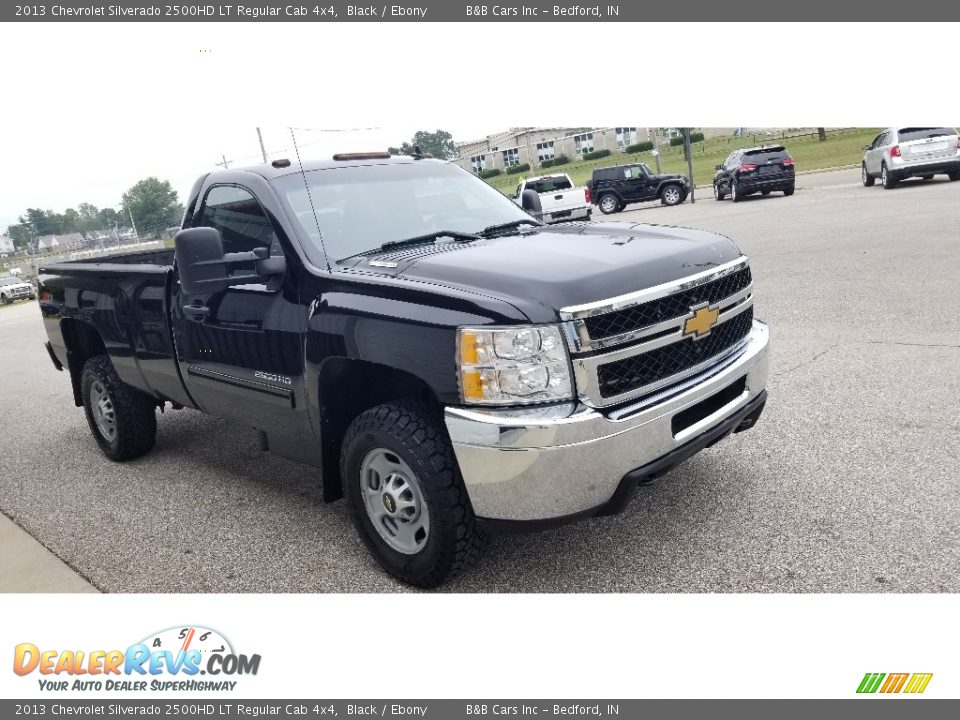 Front 3/4 View of 2013 Chevrolet Silverado 2500HD LT Regular Cab 4x4 Photo #7