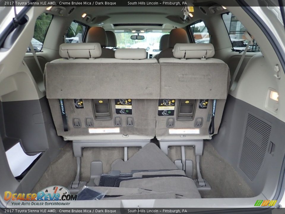 2017 Toyota Sienna XLE AWD Creme Brulee Mica / Dark Bisque Photo #5