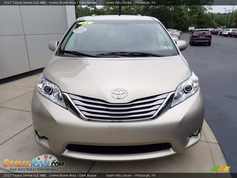 2017 Toyota Sienna XLE AWD Creme Brulee Mica / Dark Bisque Photo #9