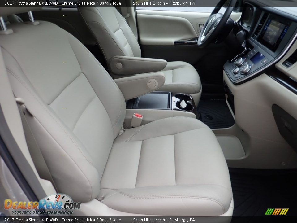 2017 Toyota Sienna XLE AWD Creme Brulee Mica / Dark Bisque Photo #11