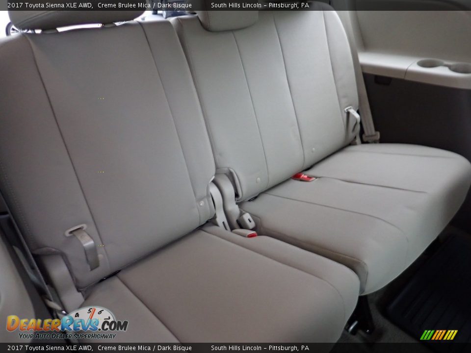 2017 Toyota Sienna XLE AWD Creme Brulee Mica / Dark Bisque Photo #15