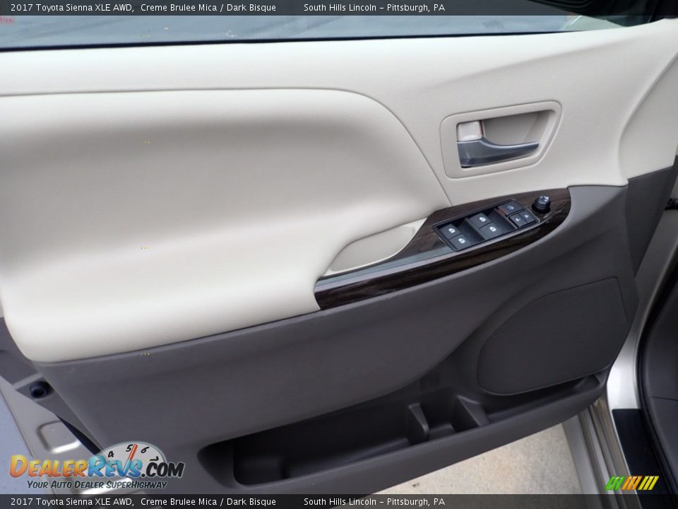 2017 Toyota Sienna XLE AWD Creme Brulee Mica / Dark Bisque Photo #19