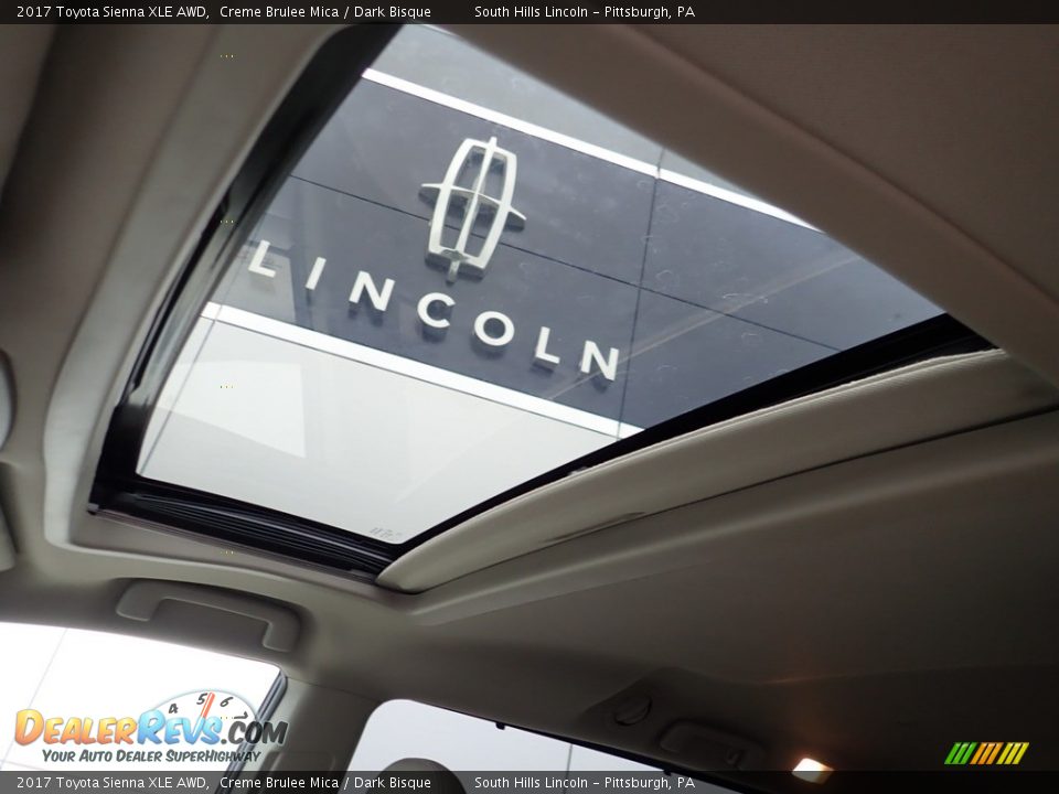 2017 Toyota Sienna XLE AWD Creme Brulee Mica / Dark Bisque Photo #21