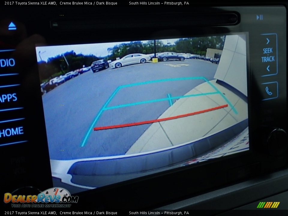 2017 Toyota Sienna XLE AWD Creme Brulee Mica / Dark Bisque Photo #25