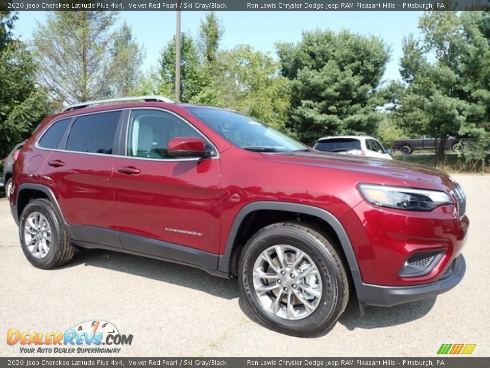 2020 Jeep Cherokee Latitude Plus 4x4 Velvet Red Pearl / Ski Gray/Black Photo #3