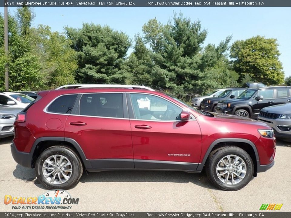 2020 Jeep Cherokee Latitude Plus 4x4 Velvet Red Pearl / Ski Gray/Black Photo #4