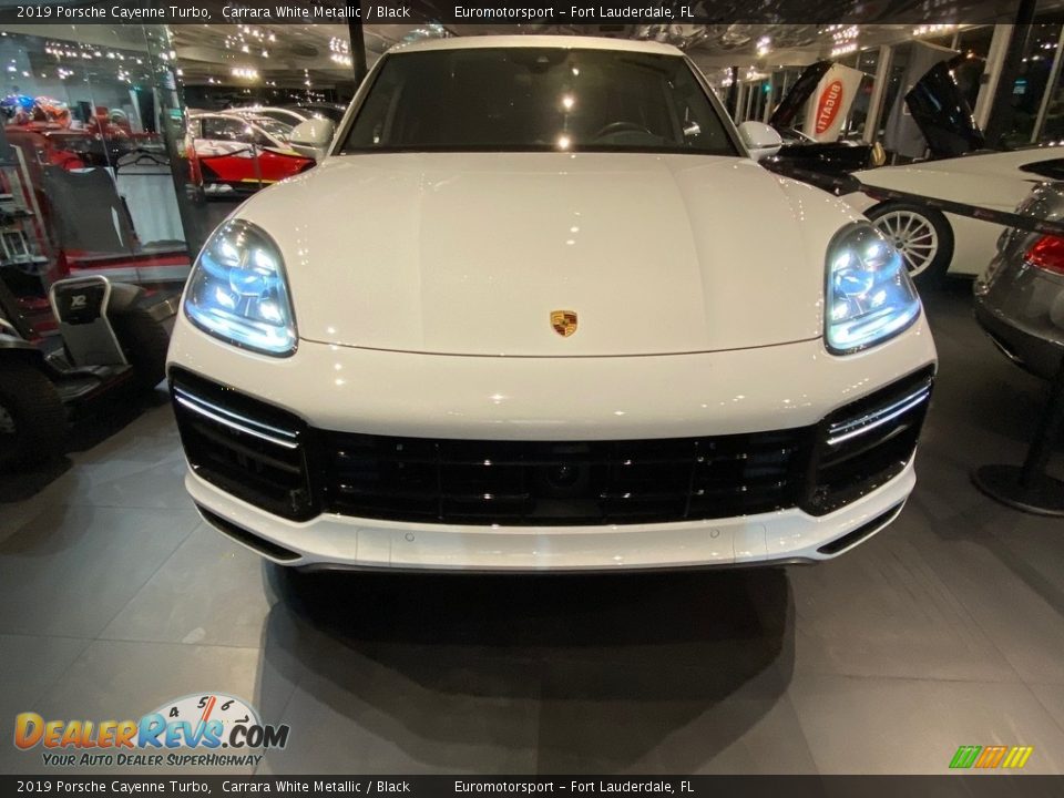 2019 Porsche Cayenne Turbo Carrara White Metallic / Black Photo #2
