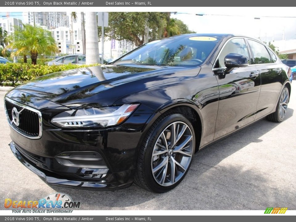 2018 Volvo S90 T5 Onyx Black Metallic / Amber Photo #5