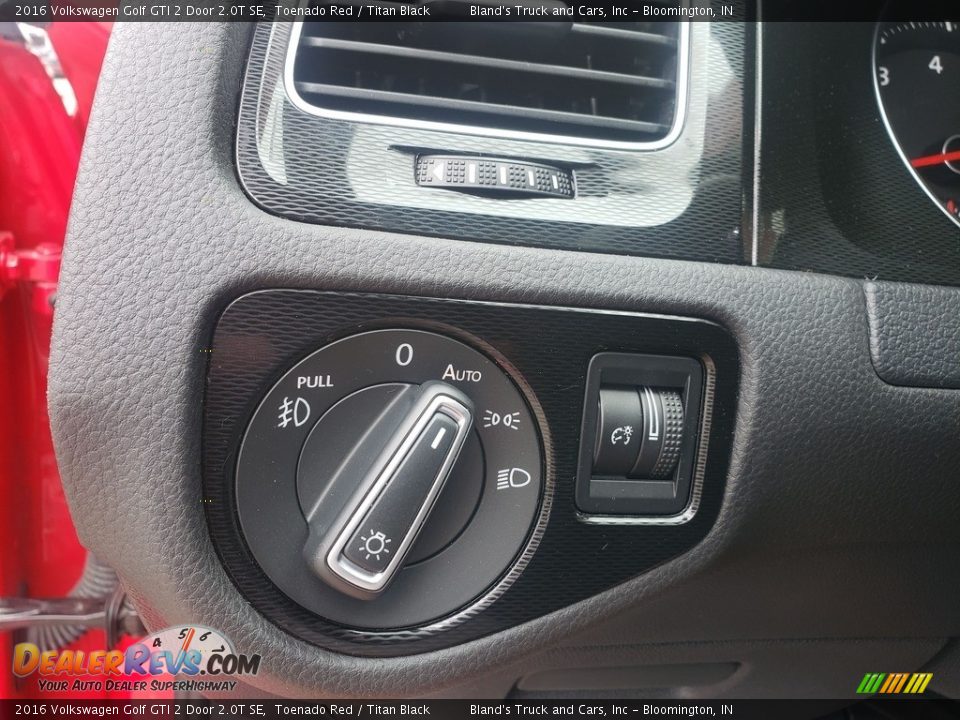 2016 Volkswagen Golf GTI 2 Door 2.0T SE Toenado Red / Titan Black Photo #11