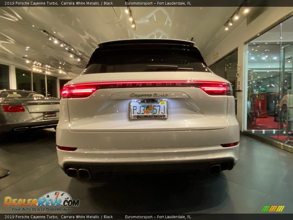 2019 Porsche Cayenne Turbo Carrara White Metallic / Black Photo #11