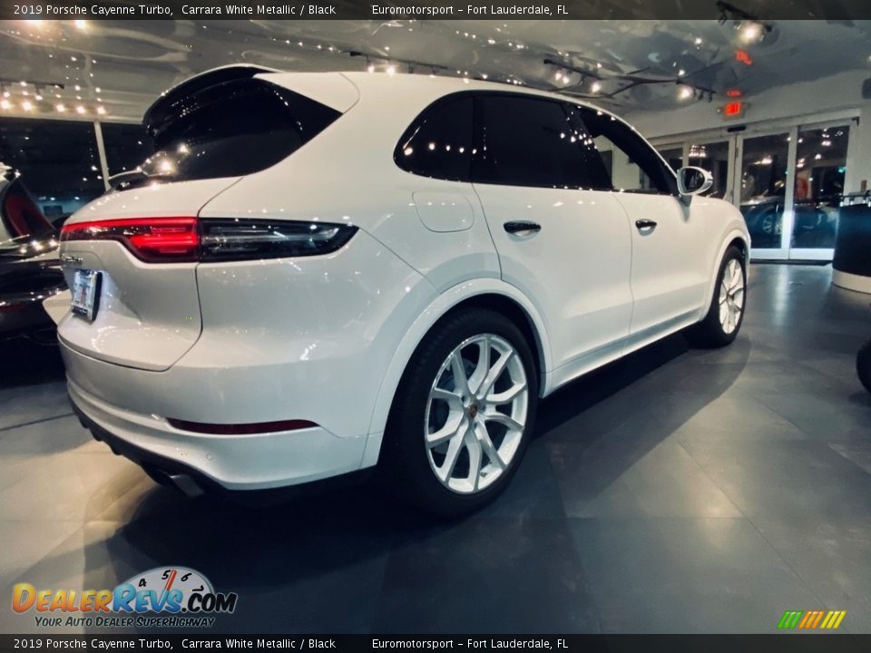 2019 Porsche Cayenne Turbo Carrara White Metallic / Black Photo #12