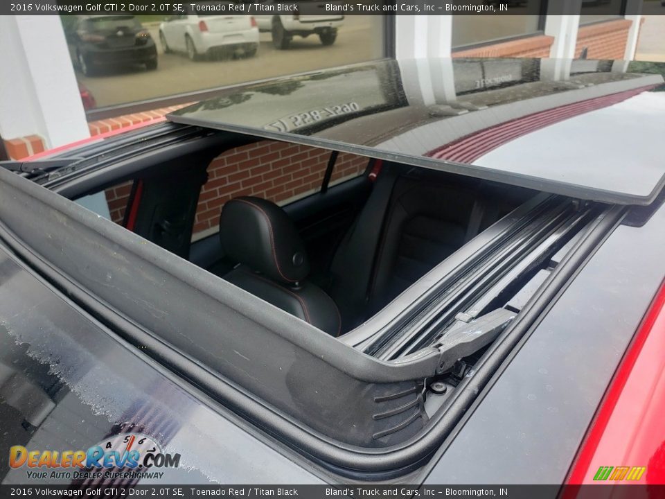 2016 Volkswagen Golf GTI 2 Door 2.0T SE Toenado Red / Titan Black Photo #29