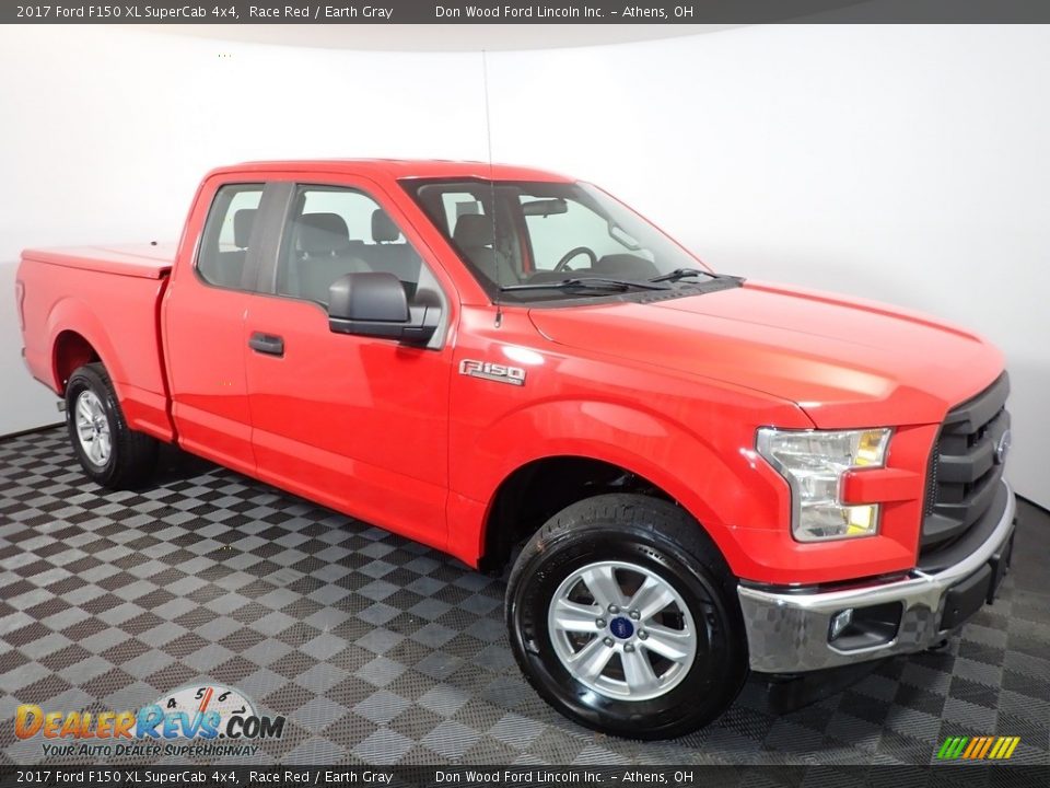 2017 Ford F150 XL SuperCab 4x4 Race Red / Earth Gray Photo #2