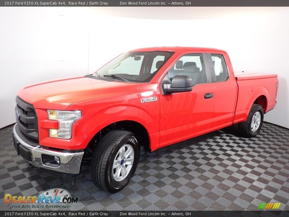 2017 Ford F150 XL SuperCab 4x4 Race Red / Earth Gray Photo #7