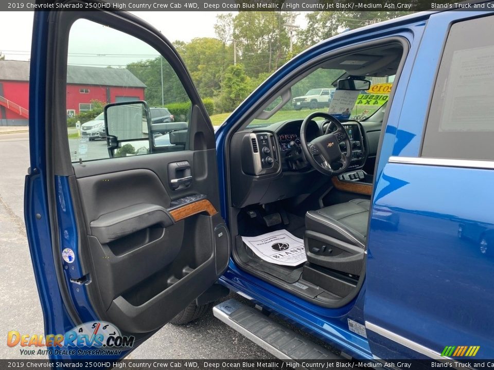 2019 Chevrolet Silverado 2500HD High Country Crew Cab 4WD Deep Ocean Blue Metallic / High Country Jet Black/­Medium Ash Gray Photo #10
