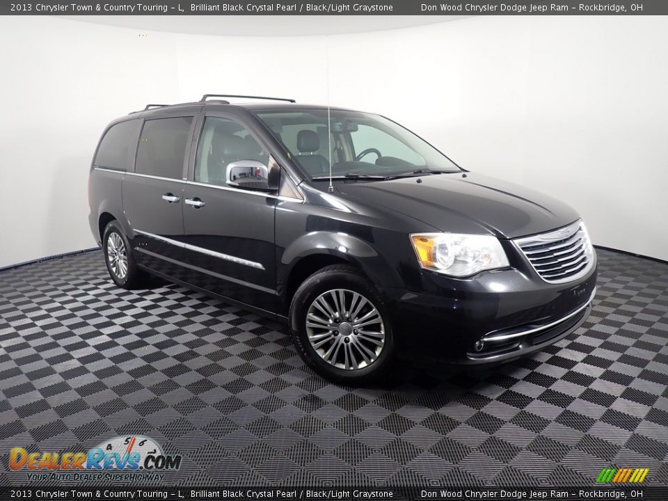 2013 Chrysler Town & Country Touring - L Brilliant Black Crystal Pearl / Black/Light Graystone Photo #5